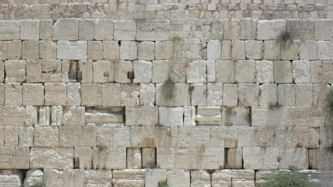 A reconstrução do muro de Jerusalém